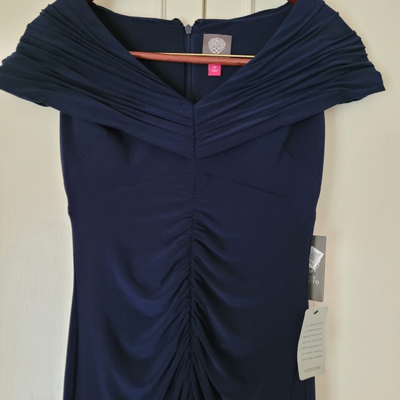 VINCE CAMUTOPortrait Collar Ruched Evening Gown In Navy - Picture 4 of 8